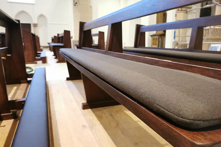 Poggel Möbel - Kirche